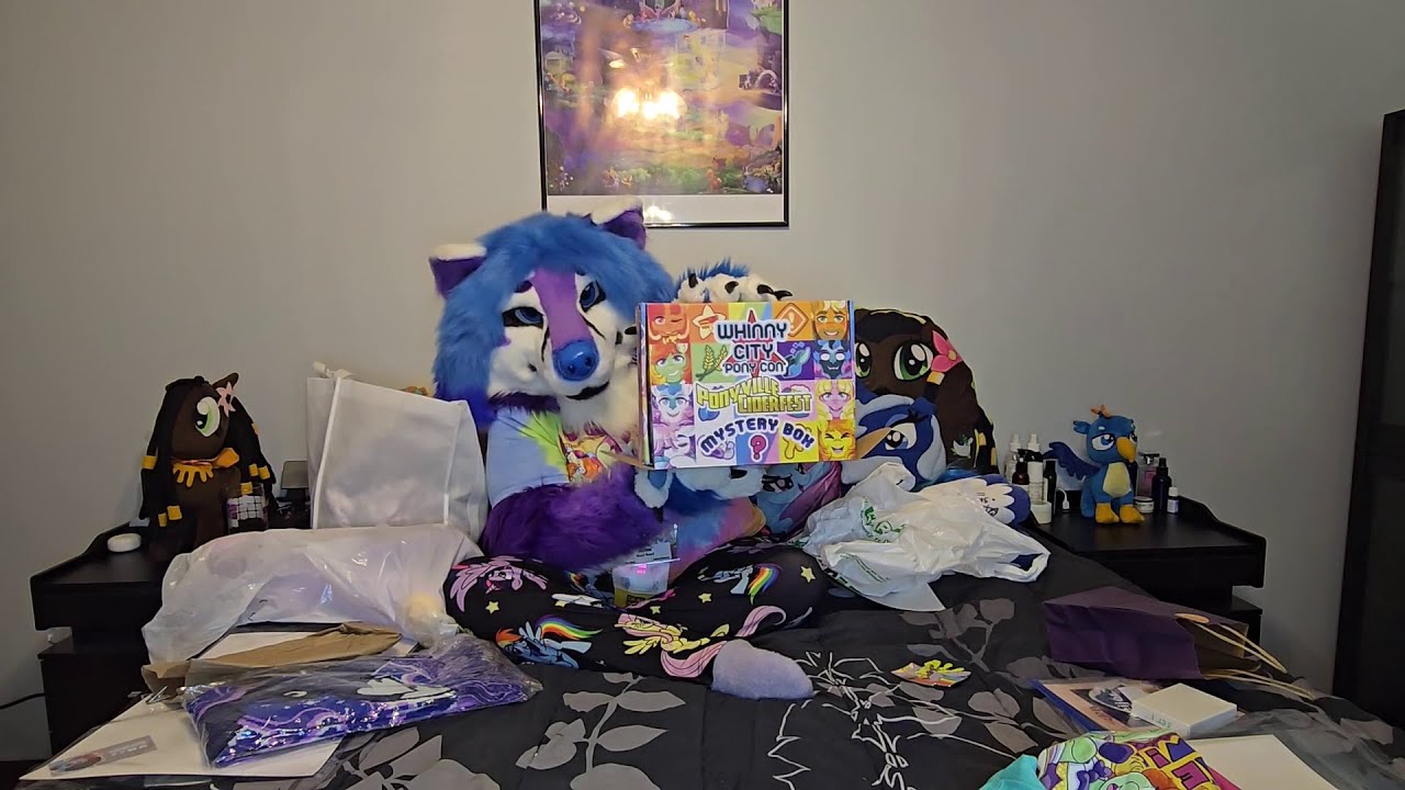 Unboxing Alyss 119B-Ponyville Ciderfest MYSTERY BOX!