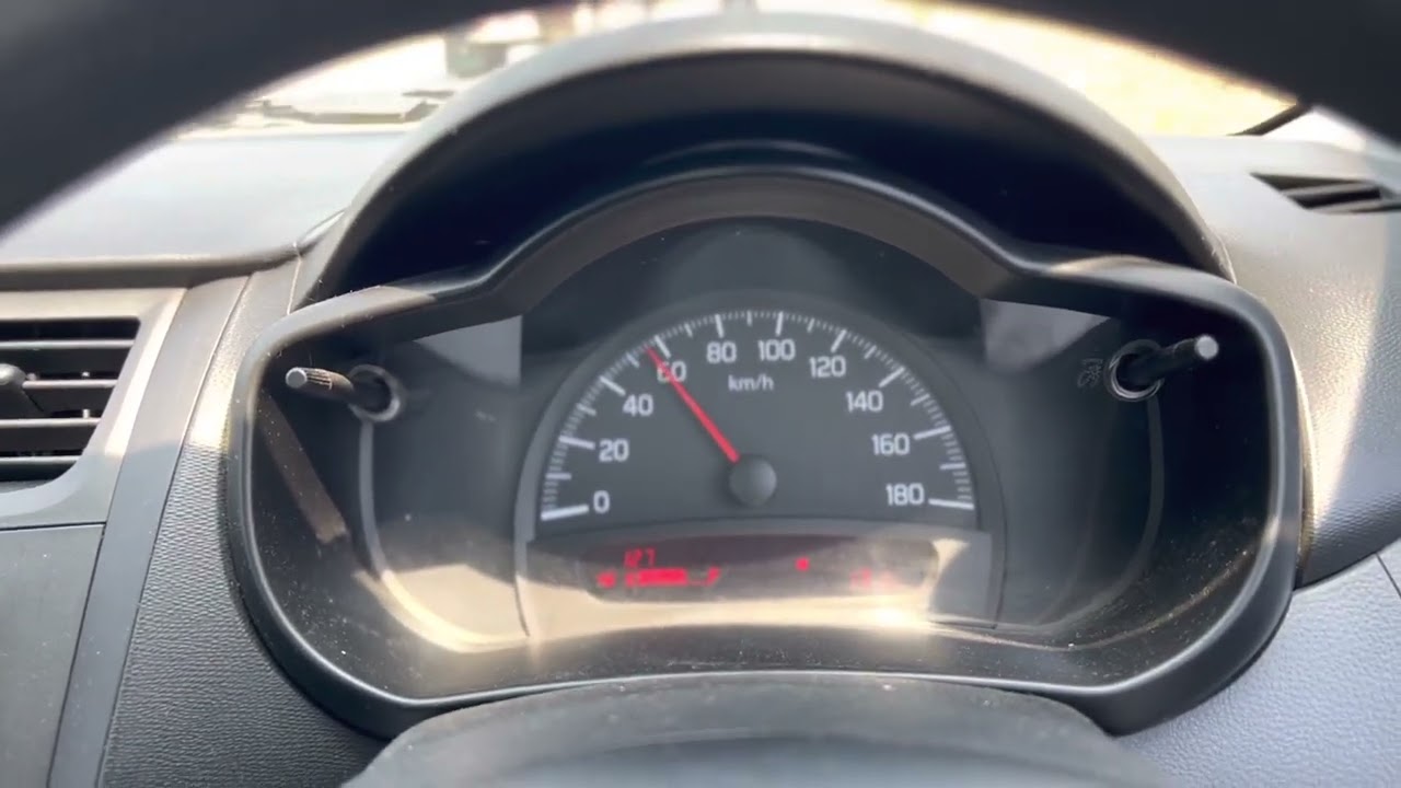 Suzuki Celerio MT ผ่านมา 4 ปี 23-24 km/L