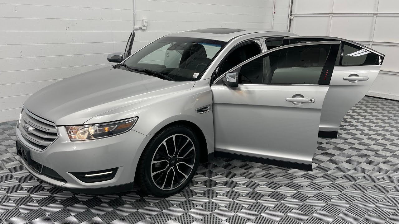 2019 Ford Taurus Limited (AWD) (XYZ Motors)