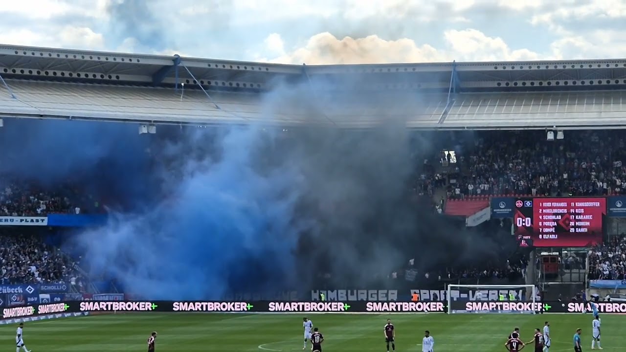 Hamburger Gästeblock in Nürnberg (Pyro)