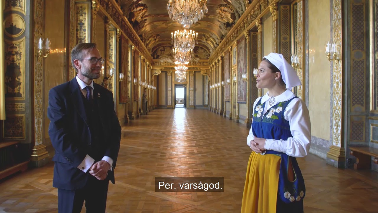 Kronprinsessan guidar genom Kungliga slottet. Karl XIs galleri. (Textad på svenska)