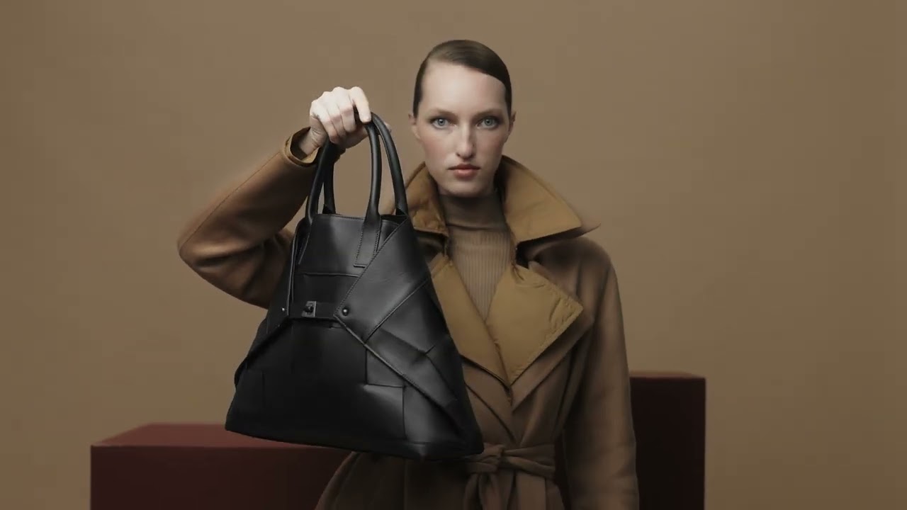 AKRIS FALL 2024 - BRAIDED AI HANDBAG