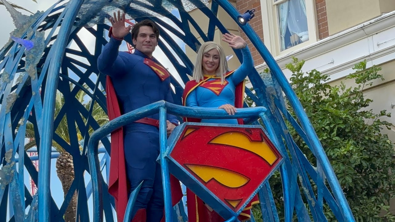 Warner Brother’s Movie World - Character Parade