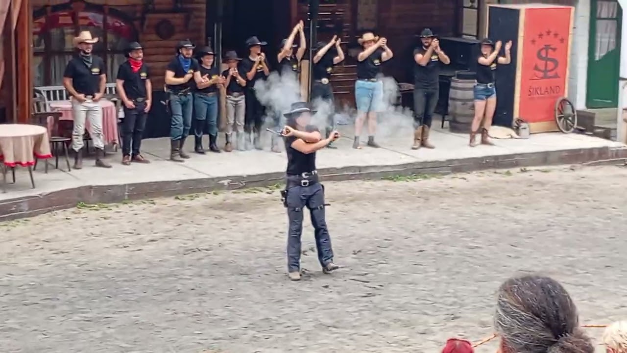 Vystoupení s pistolemi - Šikland, westernové městečko