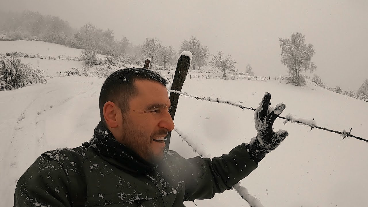 ATRAPADO en una ALDEA de MONTA&Ntilde;A durante 3 D&Iacute;AS.  Explorando Galicia.