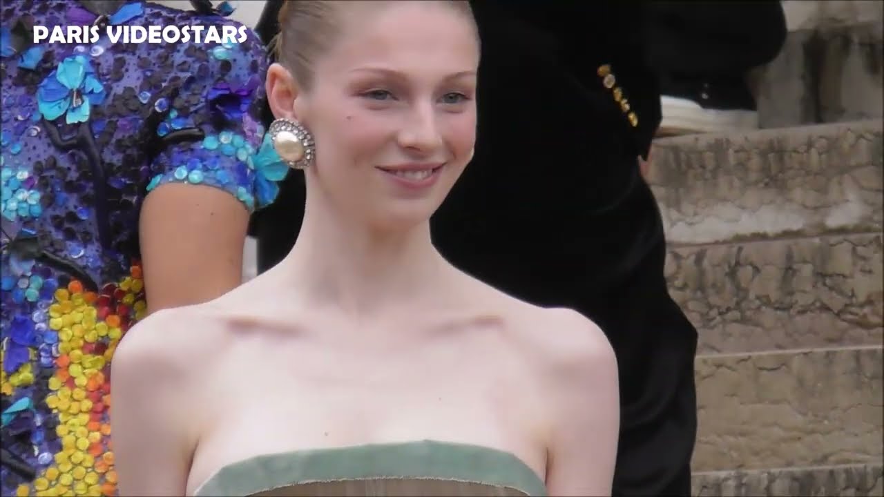Hunter Schafer ( Euphoria ) @ Paris Fashion Week 7 july 2025 show Schiaparelli