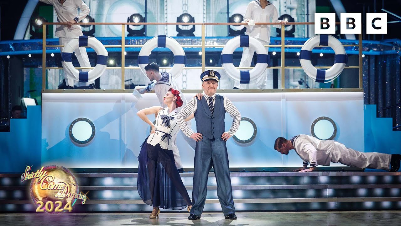 Chris McCausland & Dianne Buswell Quickstep to You're The Top from Anything Goes ✨ BBC Strictly 2024