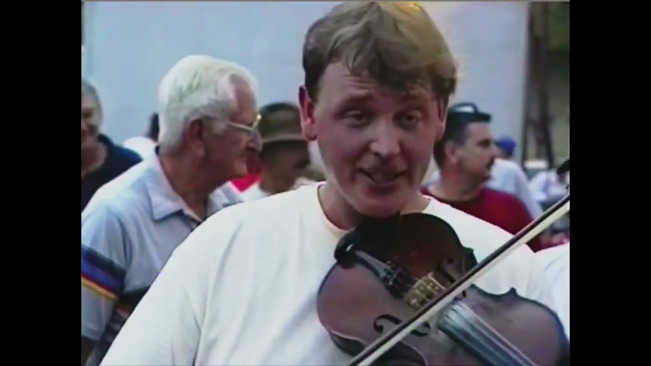 Greg Hooven plays Sally Ann (Galax jam)