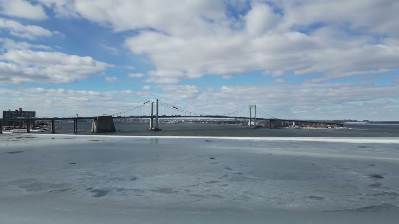 East river ice flows 