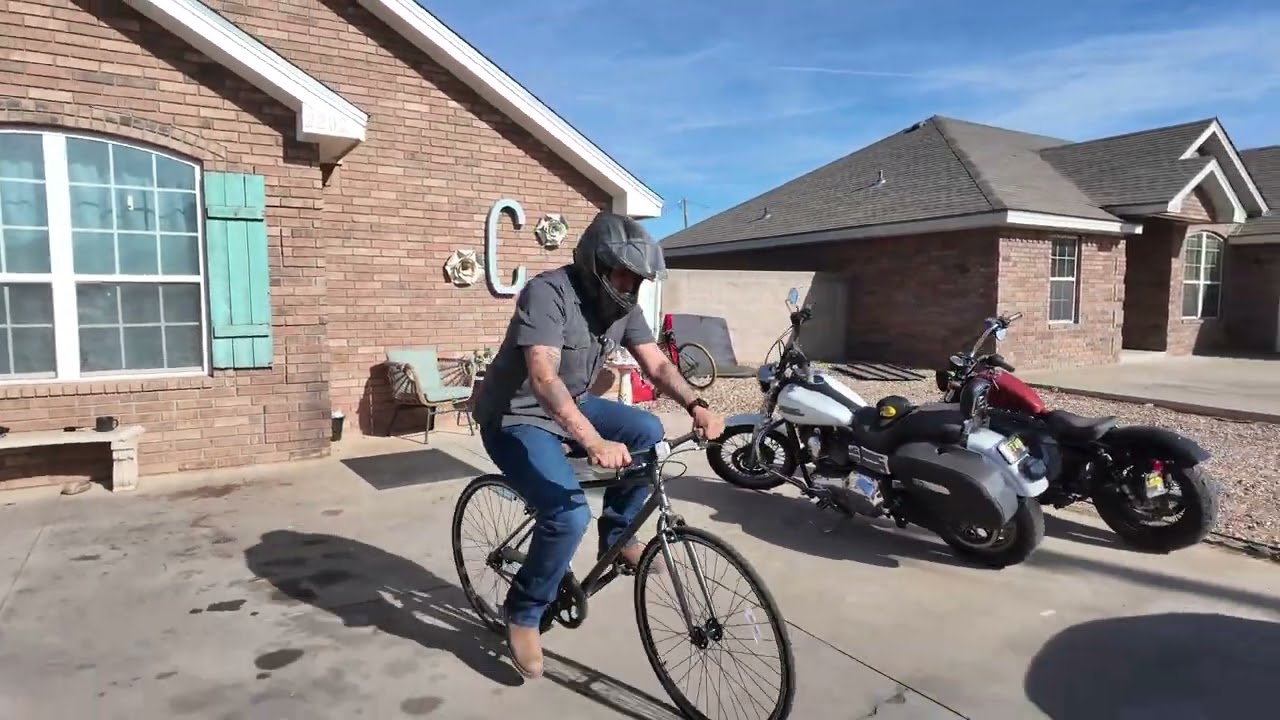 Daily Vlog: Driving My Bike like its a Harley