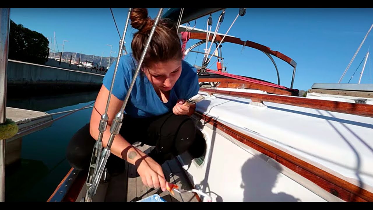 39] Refitting A Cheap Old Sailboat | DIY BOAT REFIT | Sailing Skua