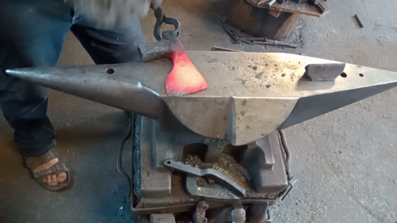 Gothic carpenters axe  , gotická sekera,