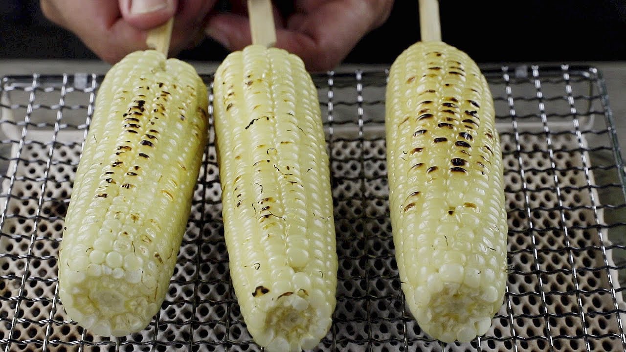 【1mintips】夜市排隊烤玉米，好吃秘訣不藏私～四種獨門醬料大公開！