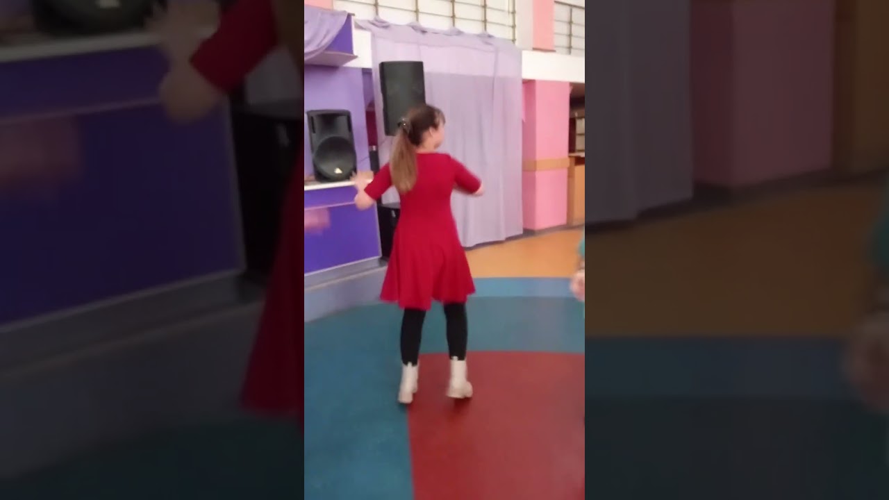 Мама я танцую.