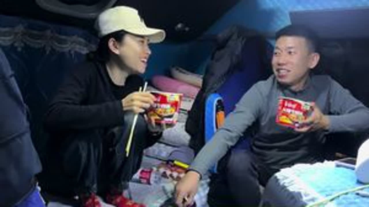 我和刘宝的卡车生活，人生总是会有些遗憾，这两天在家陪孩子中考，考完试我俩又要出发了，感谢大家一路的支持！#三农#记录卡车生活#记录真实生活#夫妻日常##vlog十亿流量扶持计划 @抖音小助手