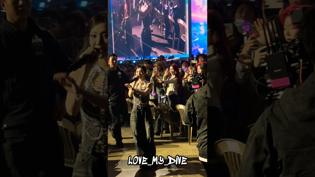 Ningning Giselle live my life kspo dome walkthrough down from stage #aespa #encore #4k #performance