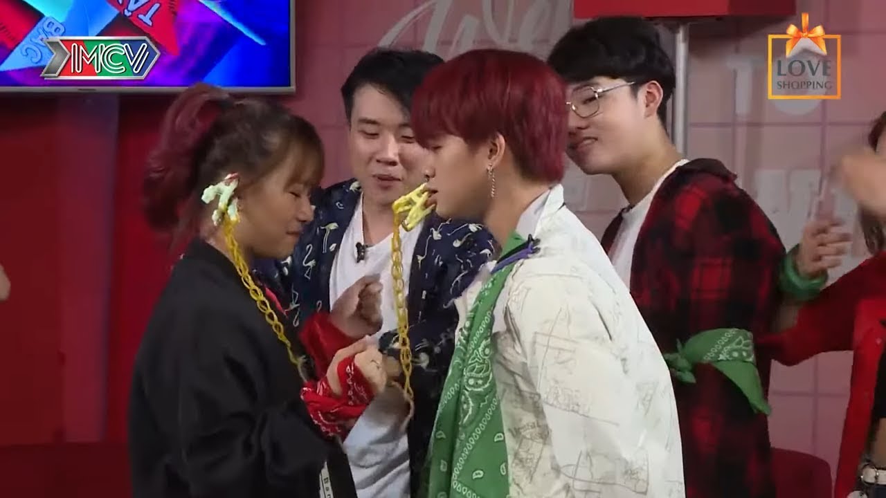 Cười đau bụng khi Winner tung chiêu ĐÔI MÔI GỢI CẢM khiến Việt Thi NGẠI NGÙNG 😂