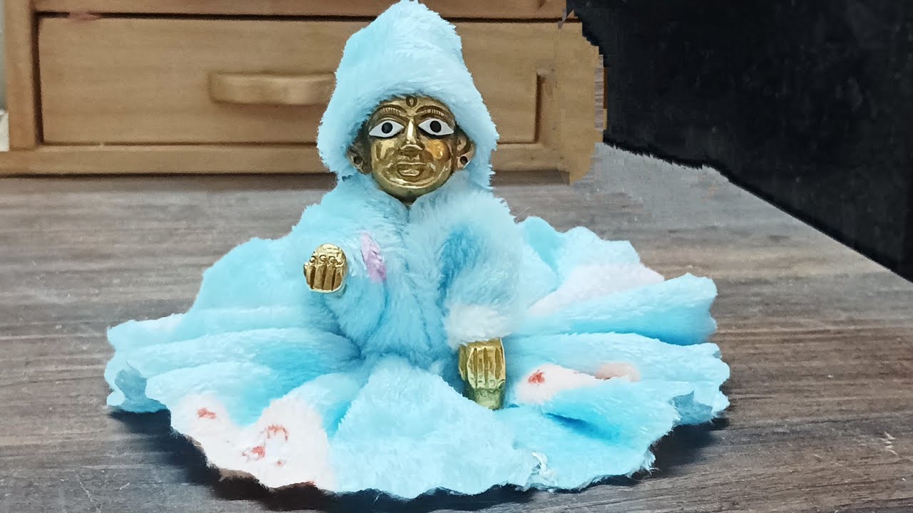 बिना सिलाई मशीन रुमाल से बनाएं लड्डू गोपाल के लिए सर्दियों की पोशाक, winter ke liye cute dress