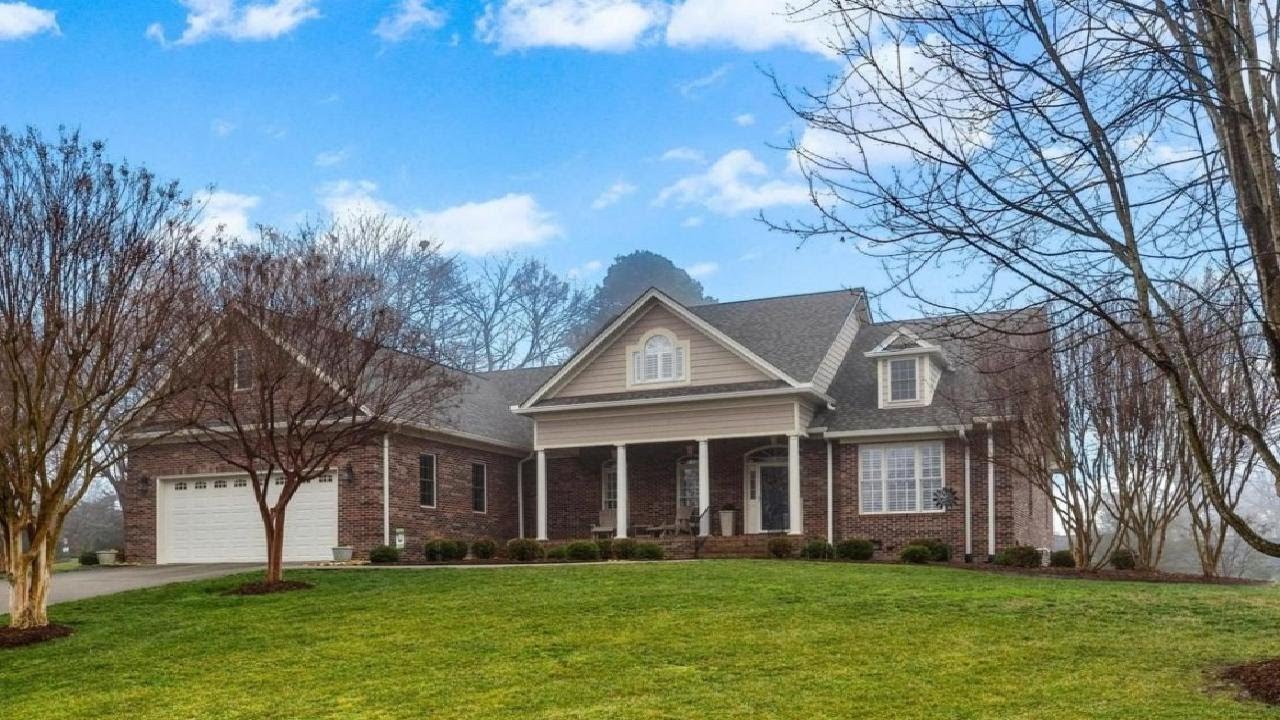 113 Quail Hollow Drive, Kings Mountain, NC Presented by Tammy Wilson.