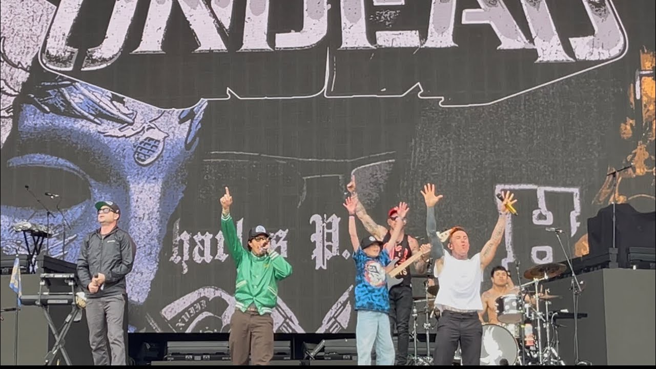 Hollywood Undead - Comin’ in Hot Live @ Aftershock 2025