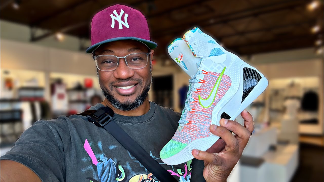 Kobe 9 «What The» возвращается! Вот что я нашёл в торговом центре…
