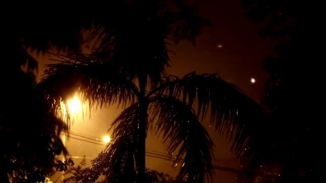 Rain falling - Soothing Sounds: Nature's Serenity for Relaxation, Stress Relief & Sleep
