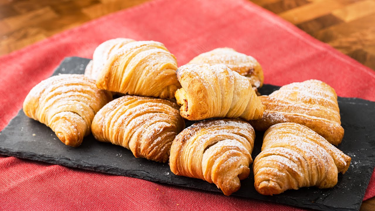 Sfogliatelle facili con pasta sfoglia - Facili e veloci da fare!