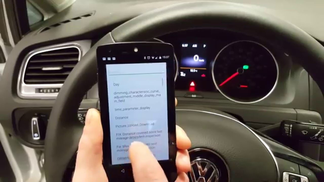 Activating carbon background in Gofl VII dashboard UDS adaptation Golf 7 Tweaks