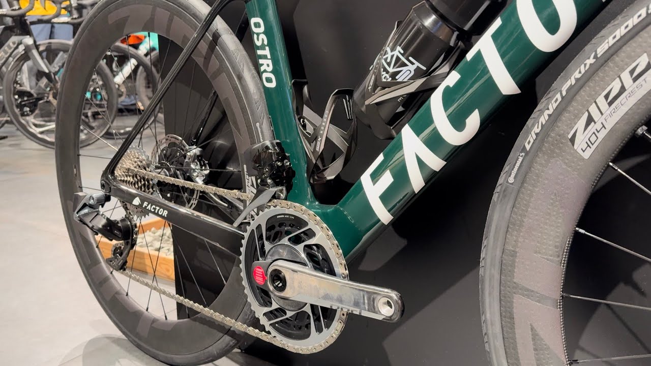 Bike-Porn 💥 Factor Ostro V.A.M Racing Green | Sram Red AXS | Zipp 404 Firecrest