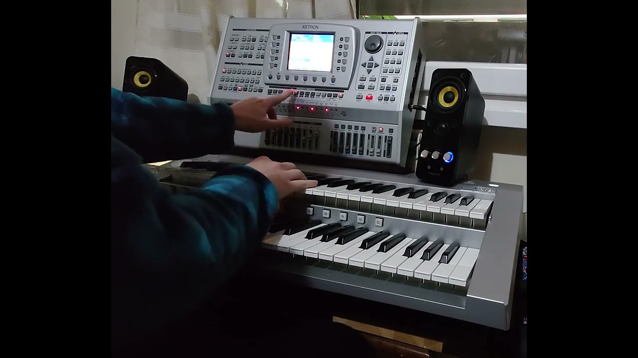 2013 Ketron Audya 4 Expander&Arranger sound test with audio styles.