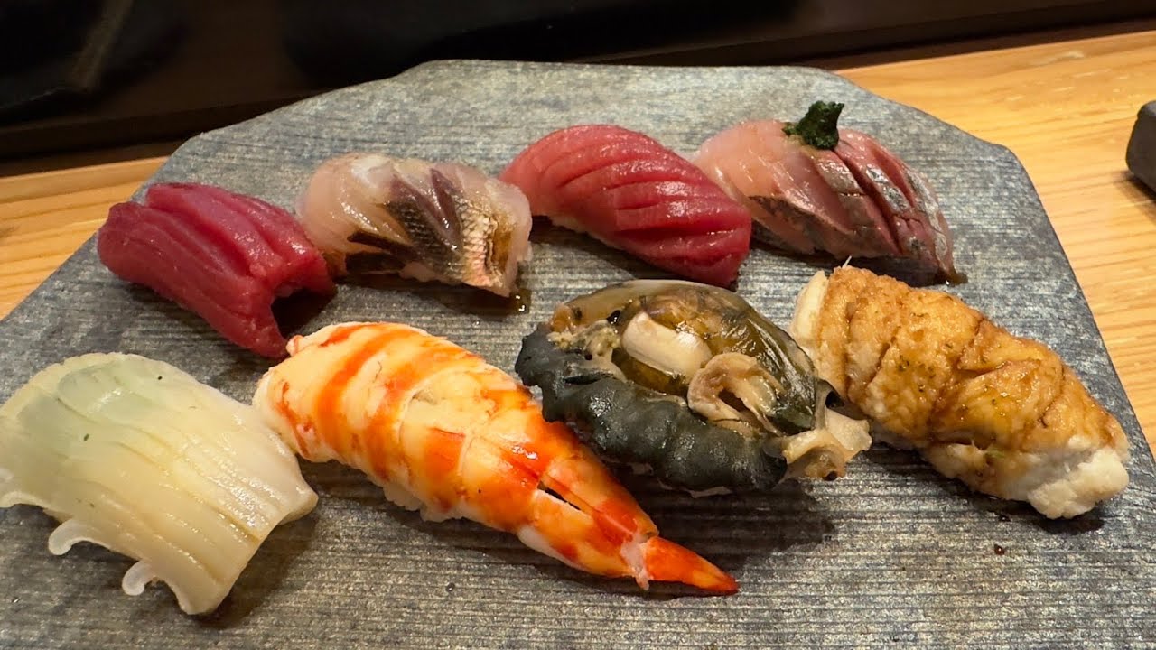 沖縄の路地裏に新しく出来た屋台村で沖縄の魚をふんだんに使ったお寿司屋さんに行ってきた！※視聴者プレゼント有り【沖縄観光/那覇】
