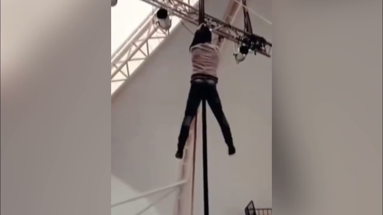 Demo showreel: handbalancing/ chinese pole and acrobatics