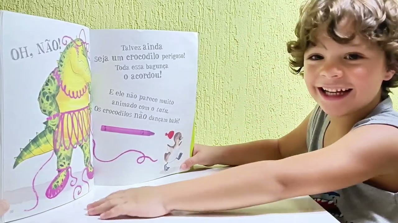 Leitura do livro Abra com cuidado!: um Livro Mordido