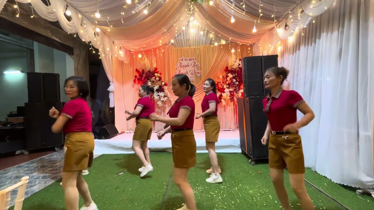 Đám Cưới Như Mơ - Dân Vũ Tiêu Sơn