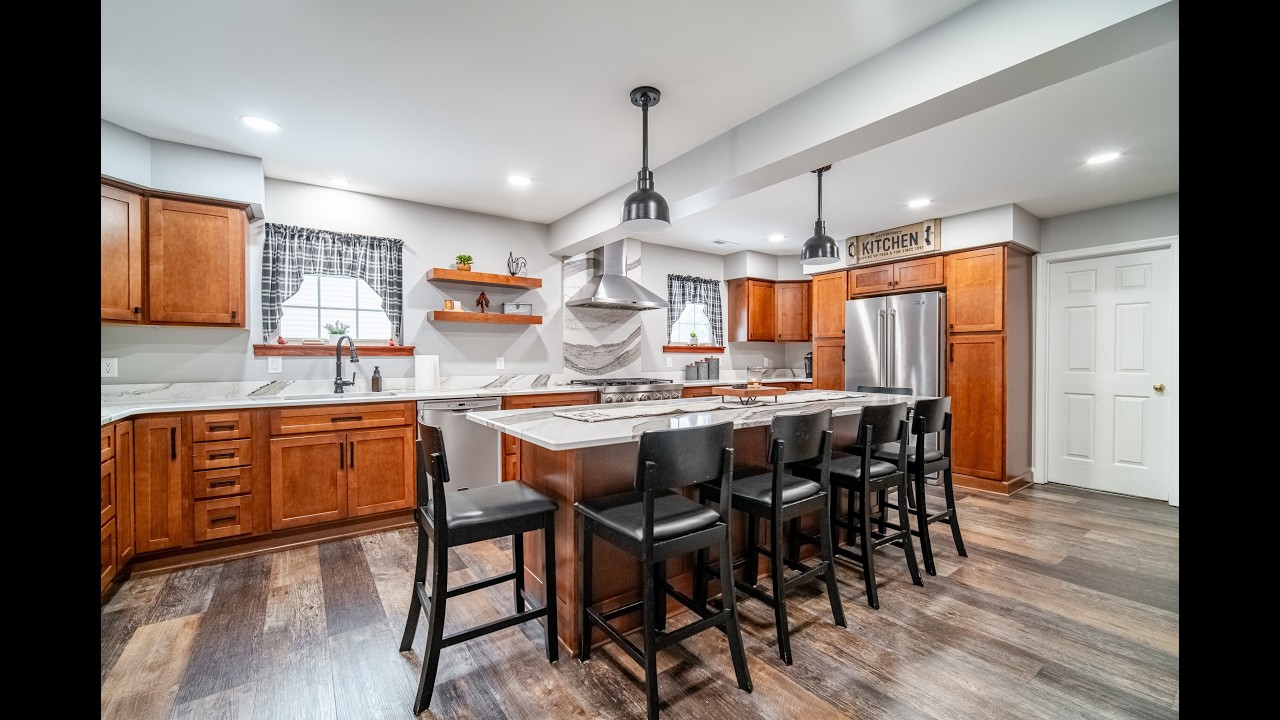 FOR SALE: 3133 Long Meadow Dr, Dover, PA 17315