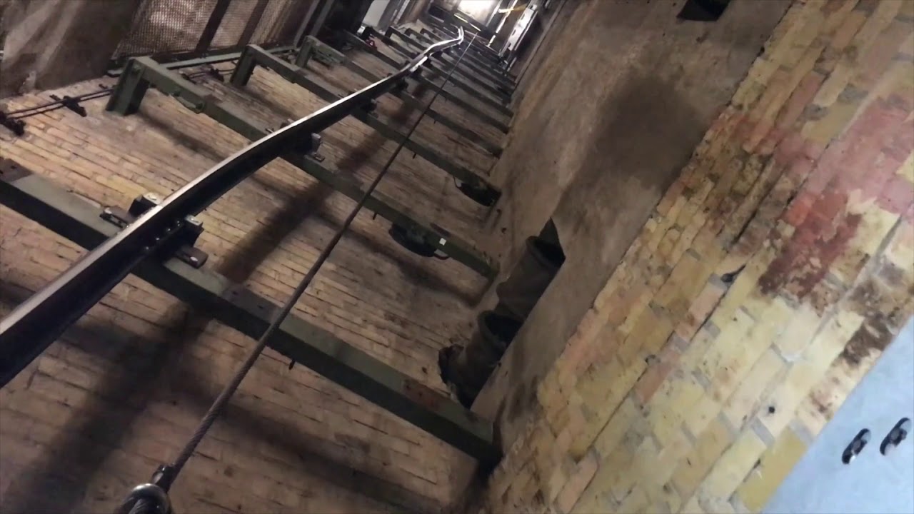 Bogenaufzug der Firma Lutz im neuem Rathaus in Hannover