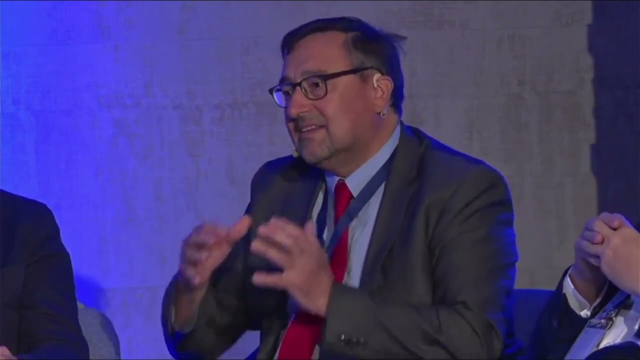 Panel discussion: Challenges and Opportunities of New Information