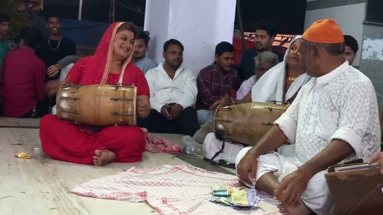 Street Singer Qawwali Shama Jalti hai Mehfil me Tanha kohi bhi Saath Jalta Nahi Hai . Waqt Padta hai