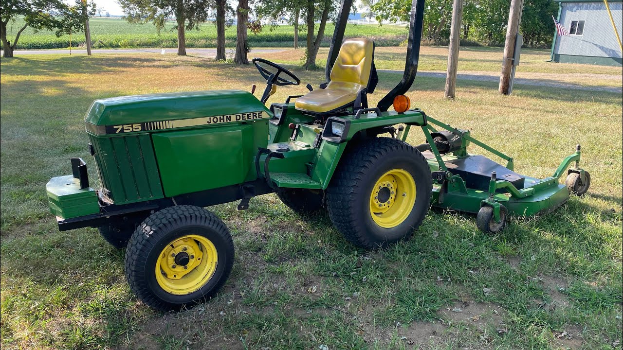 Woods finishing mower gearbox oil change, greasing John Deere 755