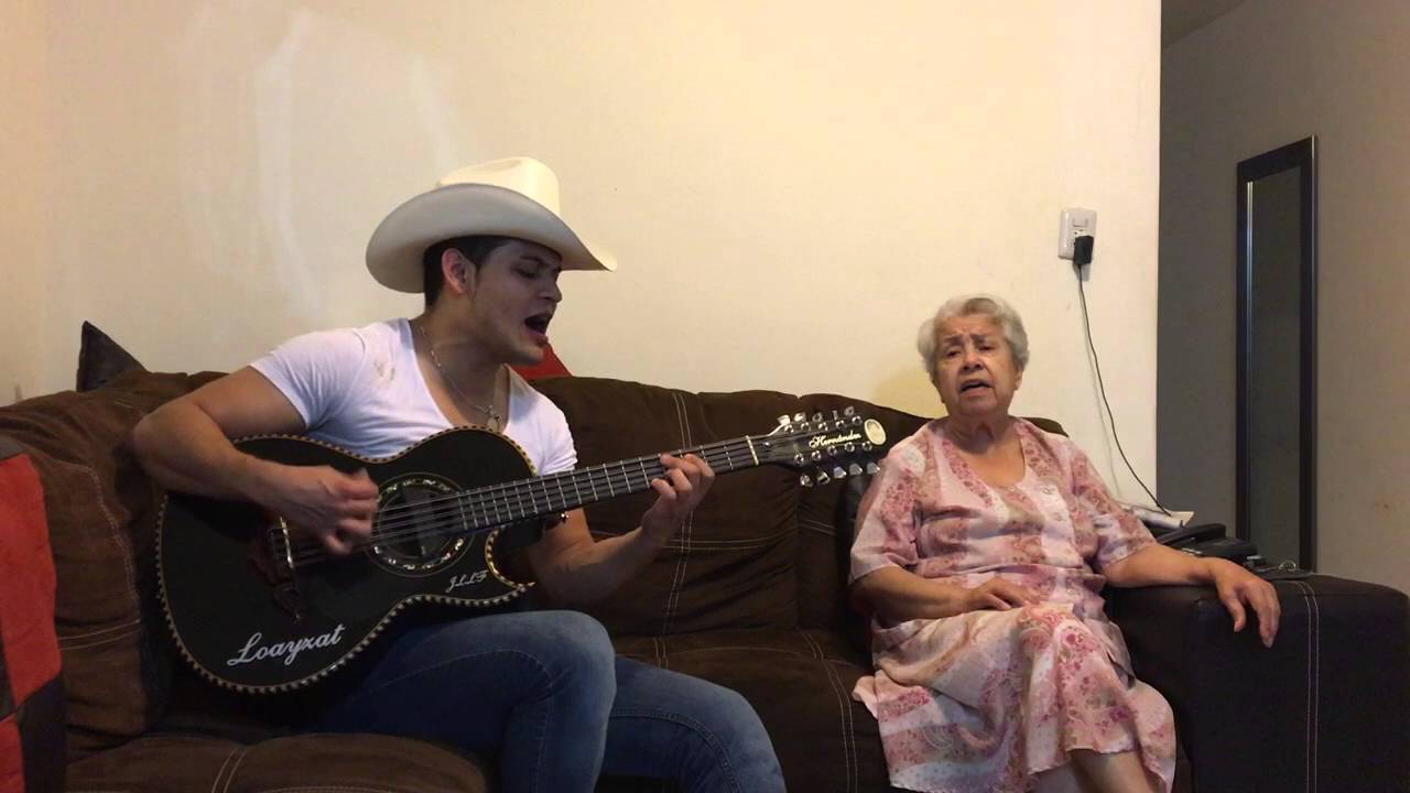 Jorge Loayzat y su abuelita Irma Silva - El Ausente