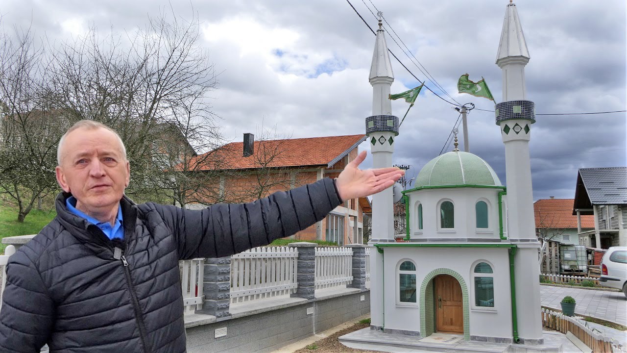 Napravio džamiju u dvorištu, želja mu da napravi i dvije crkve