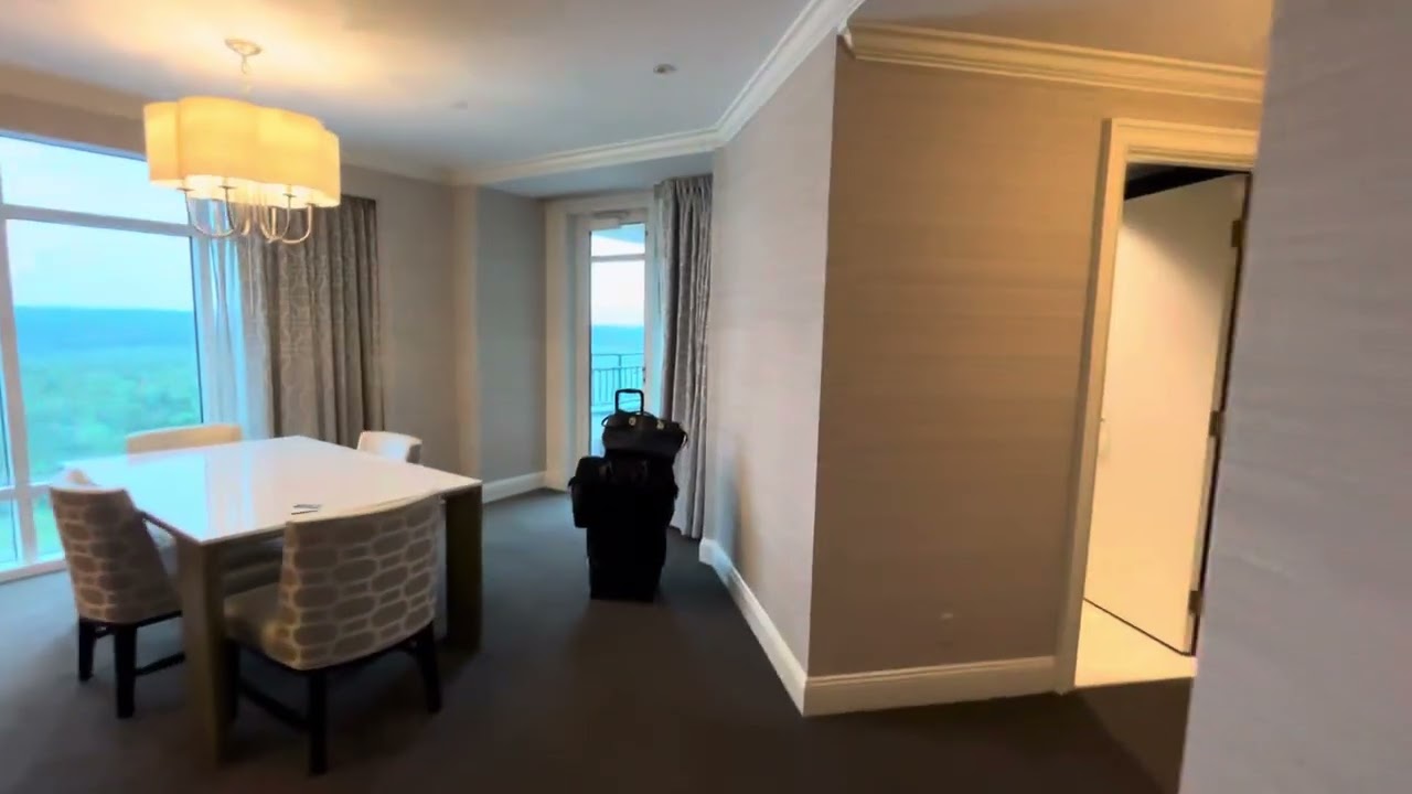 Foxwoods, Grand Pequot Tower, King Corner Room Tour