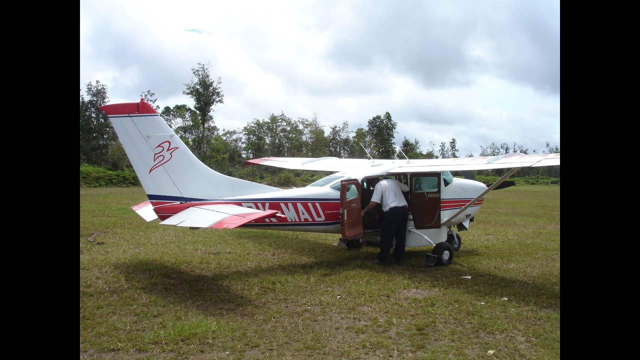 Pilots of the Bush MAF Papua
