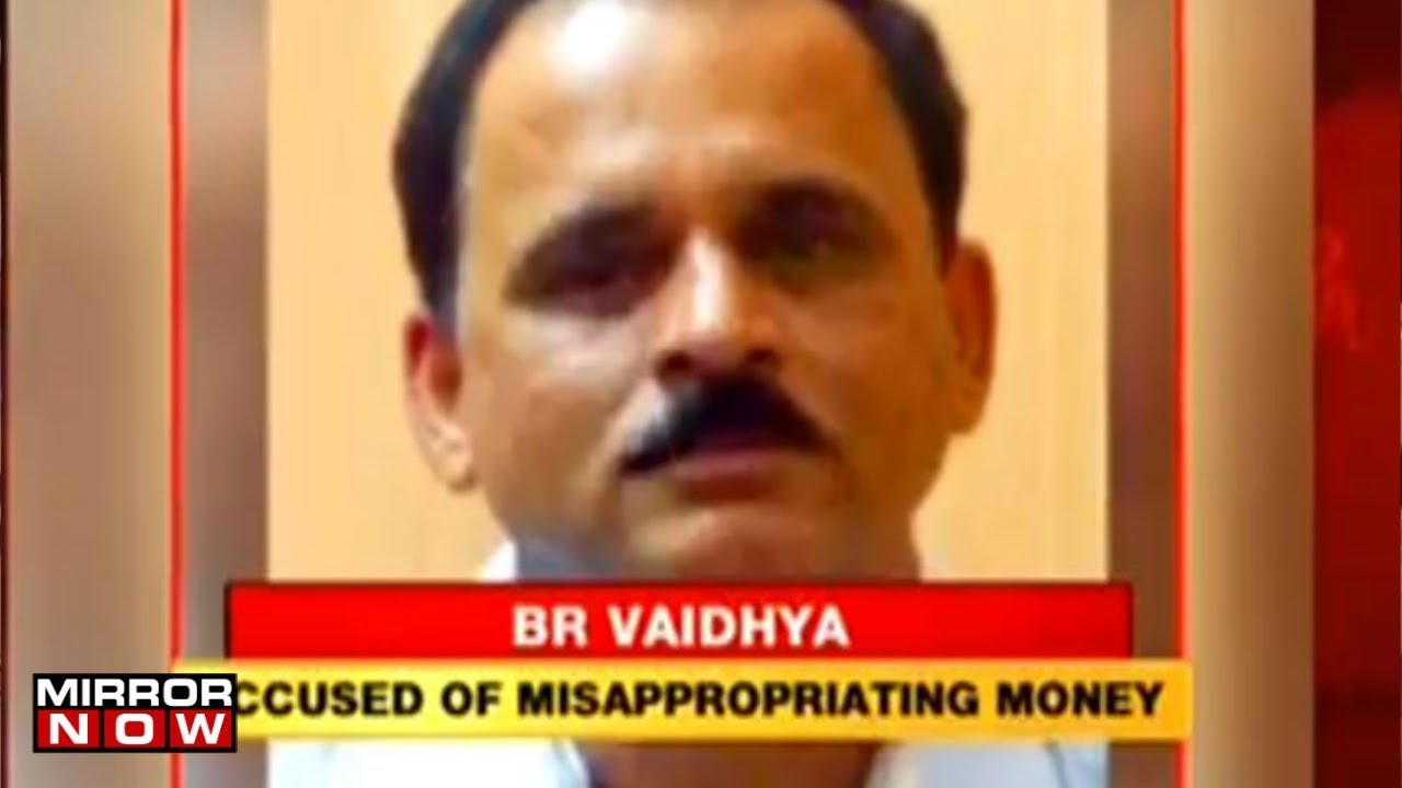 Corrupt Travelling Ticket Inspector SUSPENDED By Central Railways