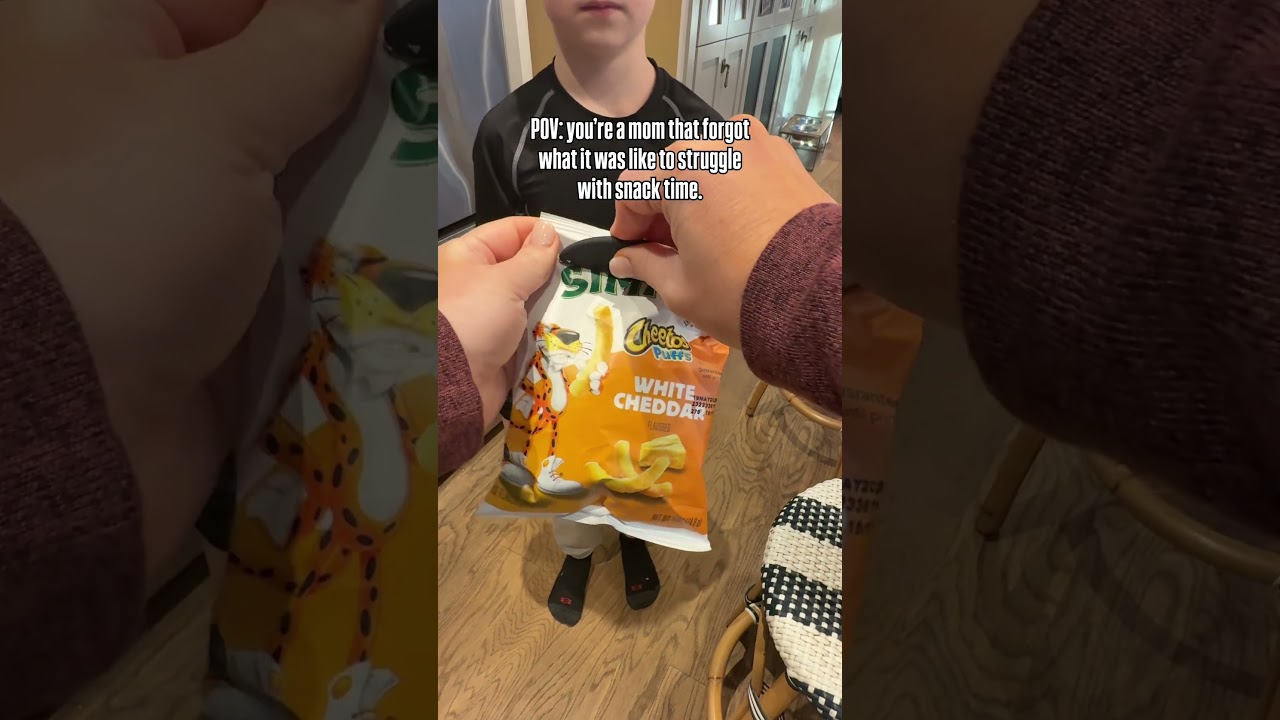 Keeping Snacks Easy #momlife