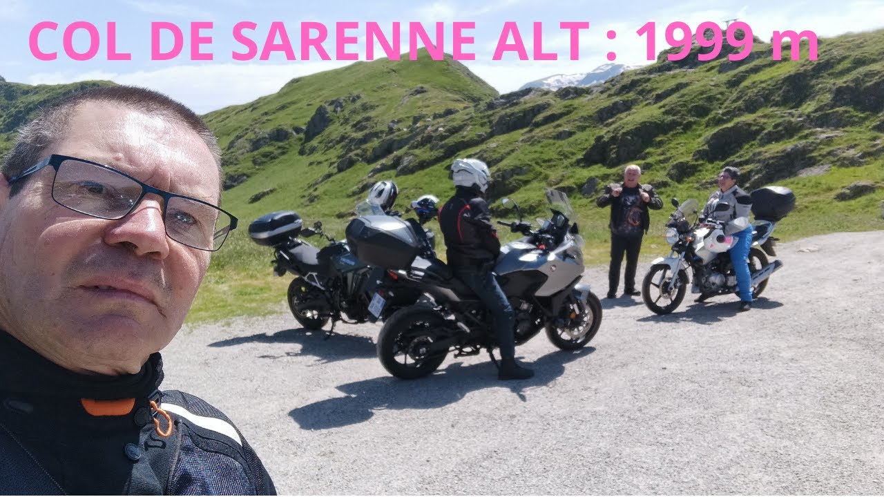 Oisans. L'Alpe d'Huez, Col de Sarenne , Mizoën EN SUZUKI  V-STROM 800 SE
