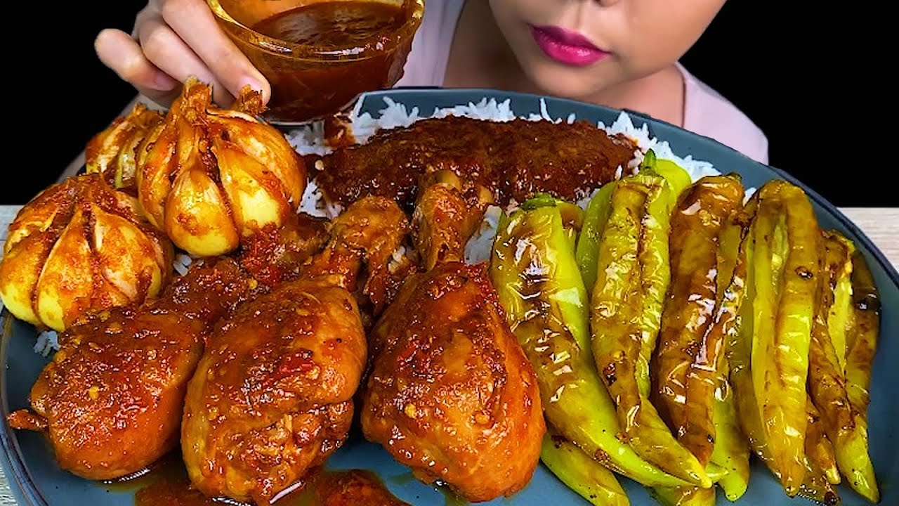 MUKBANG CHICKEN||SPICY CHICKEN WITH GARLIC TOMATO CURRY, FRIED CHILLI & WHITE RICE
