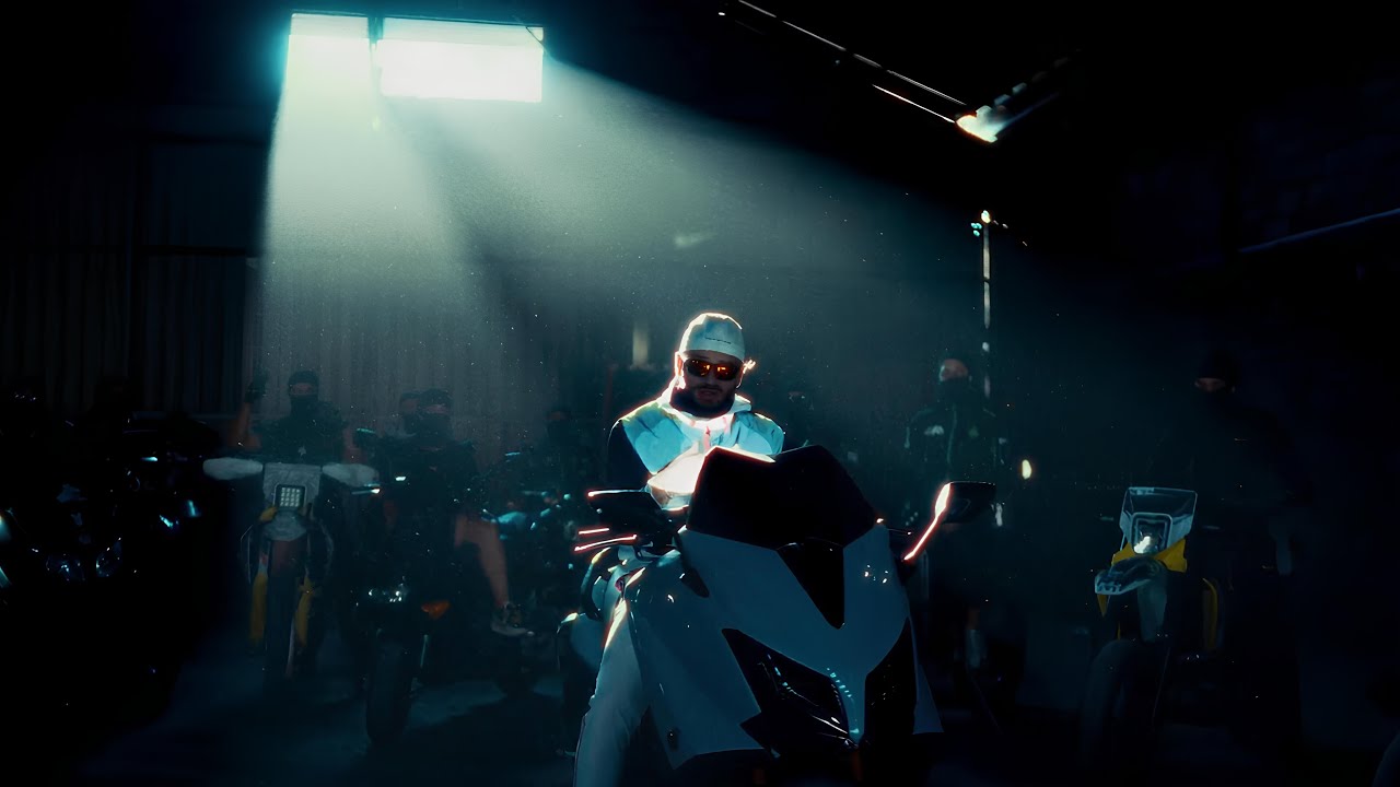 Jul - Bande de fou . Ft Lacrim . Naps . Kofs . Booba . Alonzo . Kamikaz  . Brulux . Niro . Niska