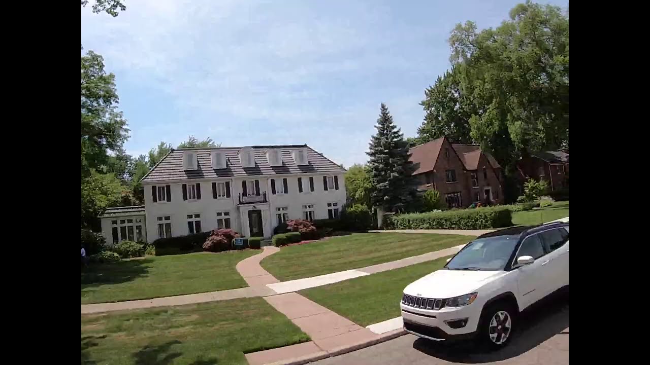 Driving Wayne County - Grosse Pointe Park - Huge Mansions - Windmill Point - Expensive - Rich