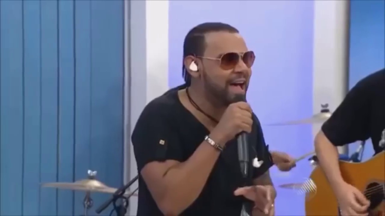 Cantores que DESAFINARAM muito AO VIVO
